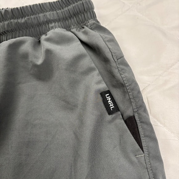 UNRL Stride Shorts Men's L Gray Performance Athletic Drawstring Stretch - Picture 7 of 13